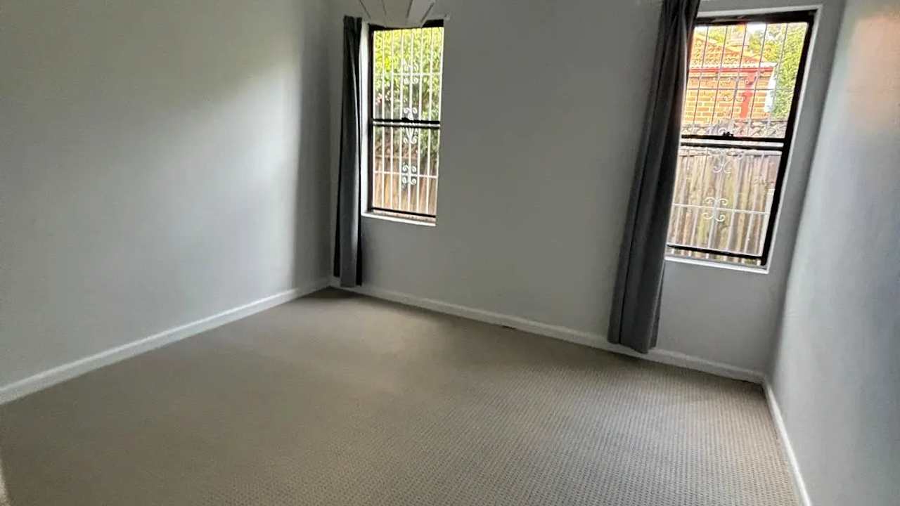 Unfurnished room in a share house
