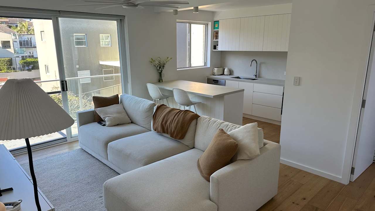 Unfurnished room in a flatshare