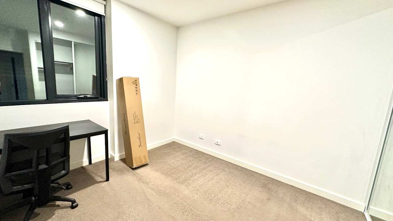 Furnished room with own bathroom