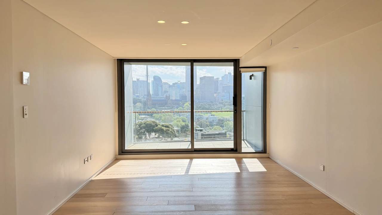 Unfurnished room with ensuite in a flatshare
