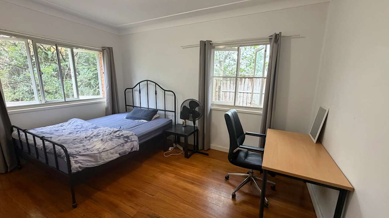 Furnished room in a share house