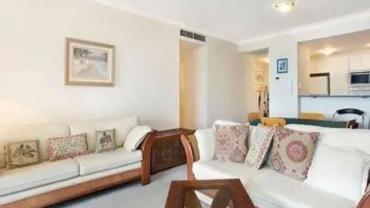 Furnished room studio flat for rent