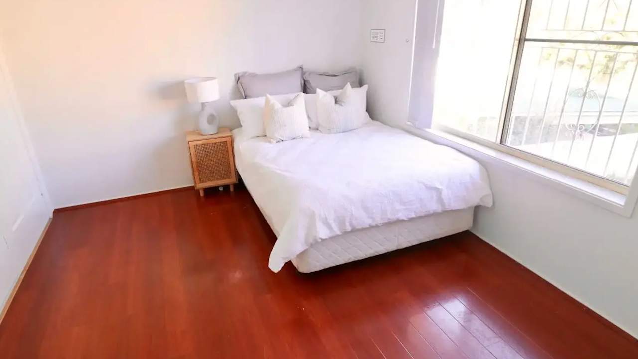 Room in a share house
