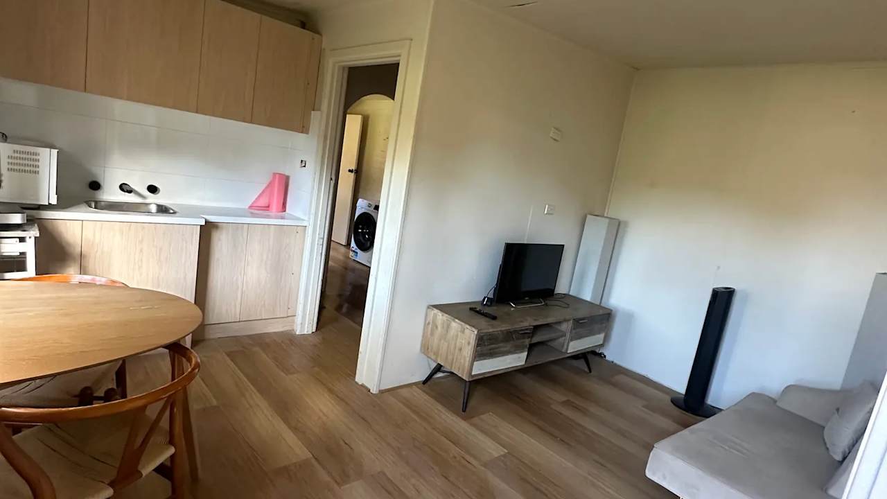 Furnished room granny flat for rent