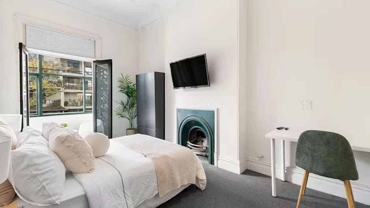 Room in a share house