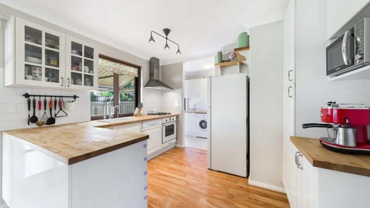 Unfurnished room in a share house