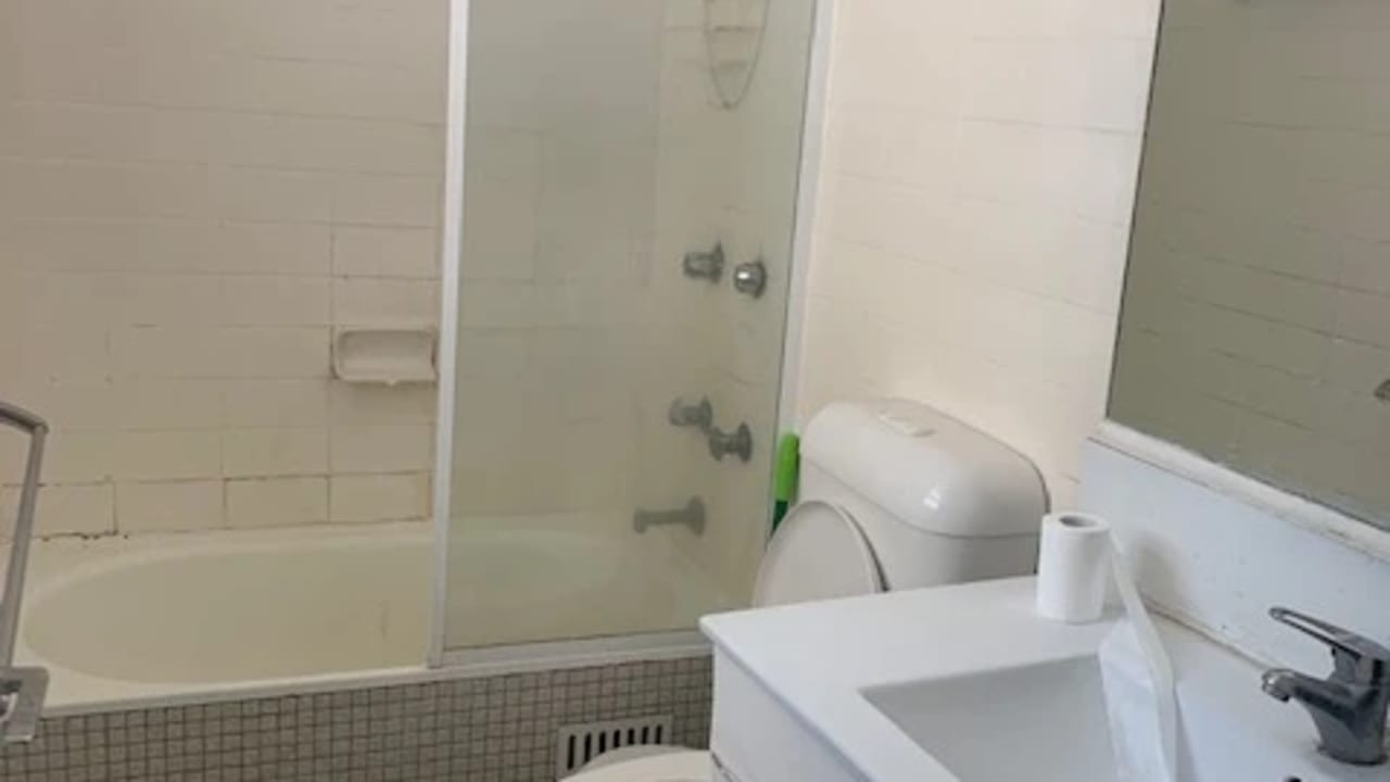 Furnished room in a flatshare