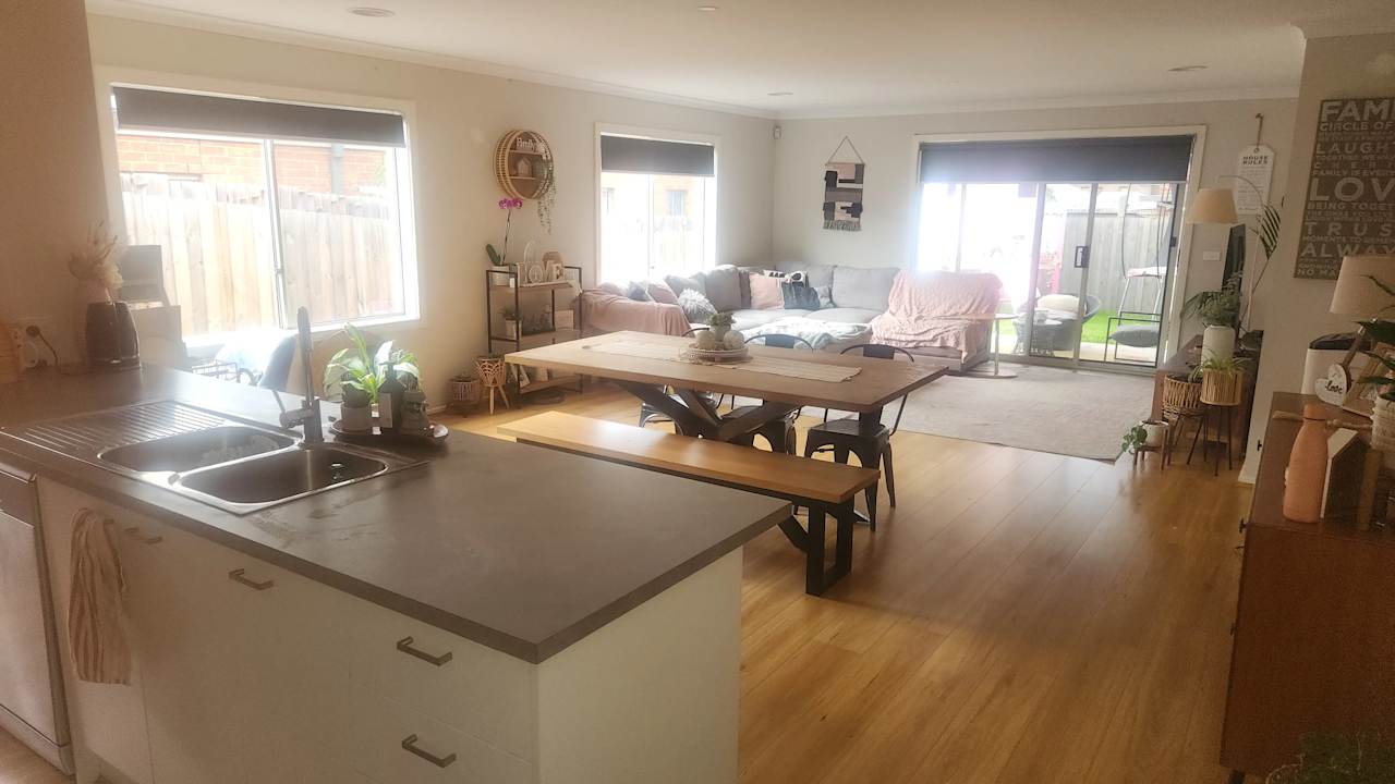 Unfurnished room with own bathroom