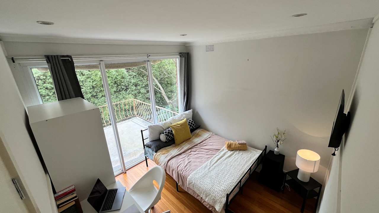 Furnished room in a share house