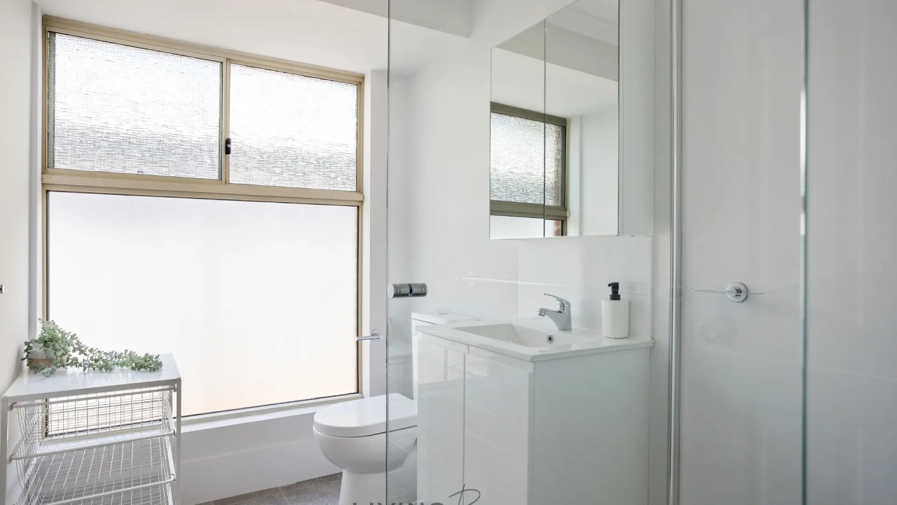 Furnished room with ensuite in a share house