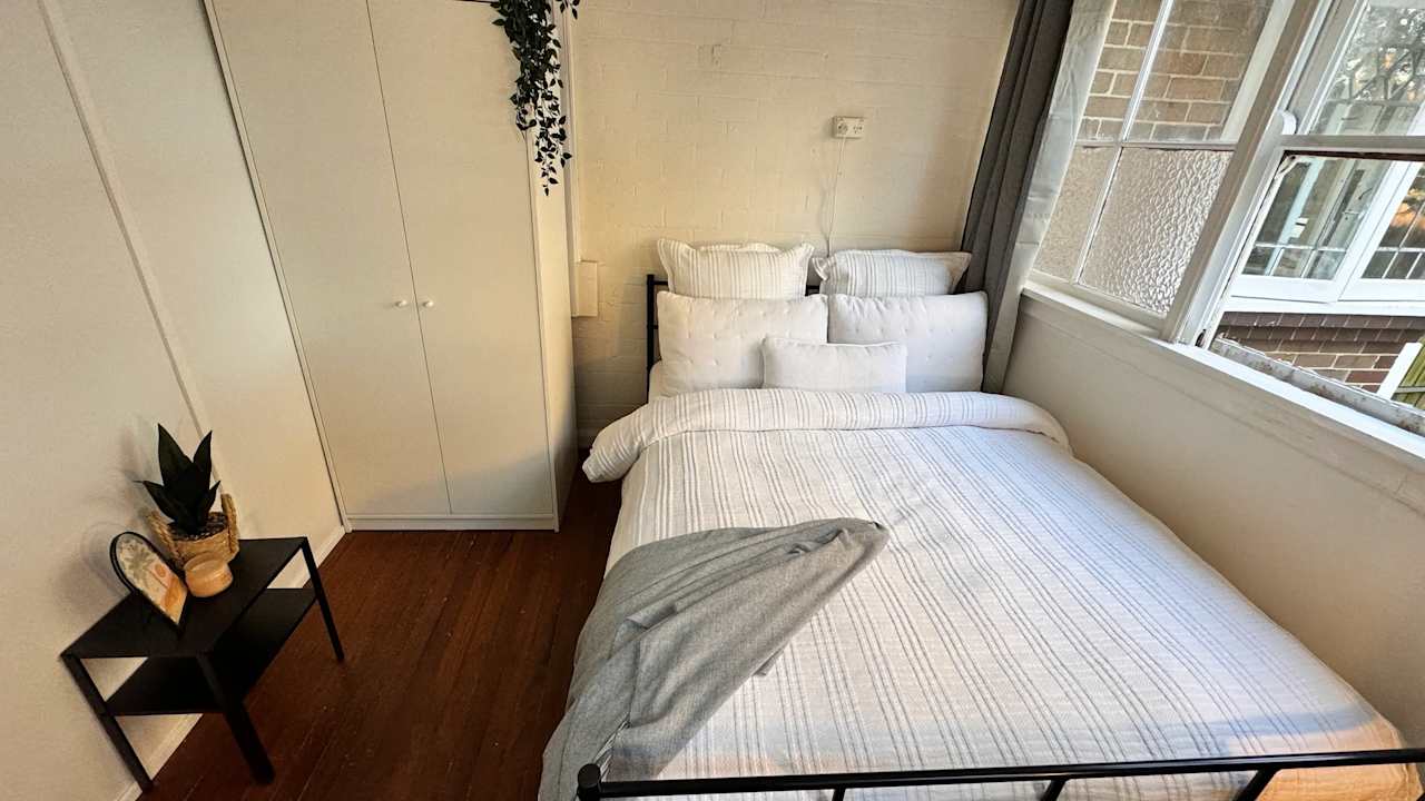 Furnished room in a flatshare