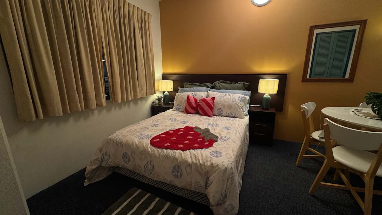 Furnished room studio flat for rent