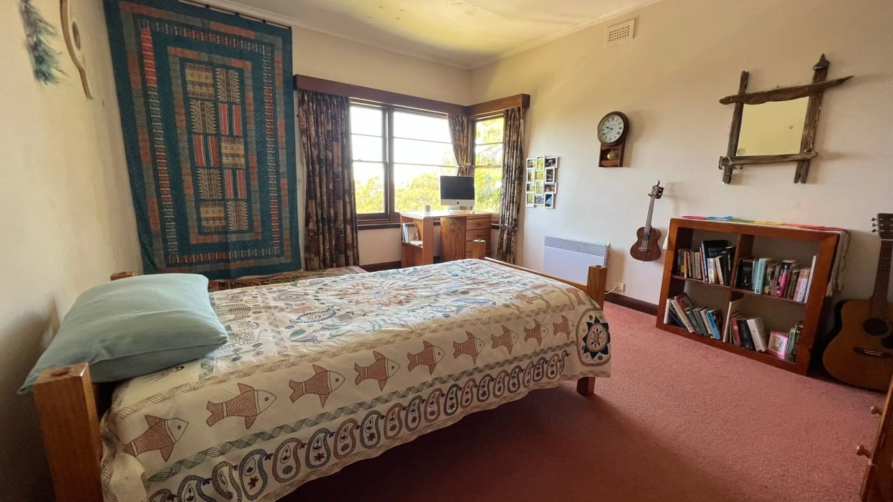 Furnished room in a share house