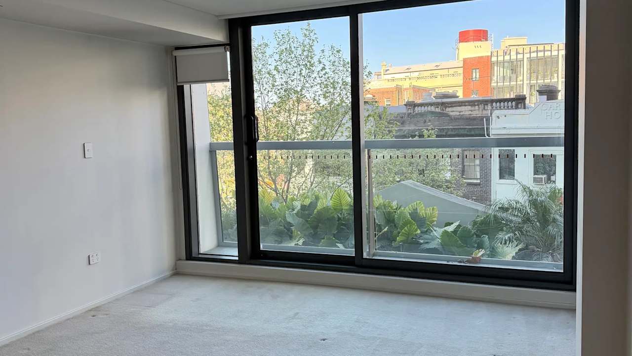 Unfurnished room with ensuite in a flatshare