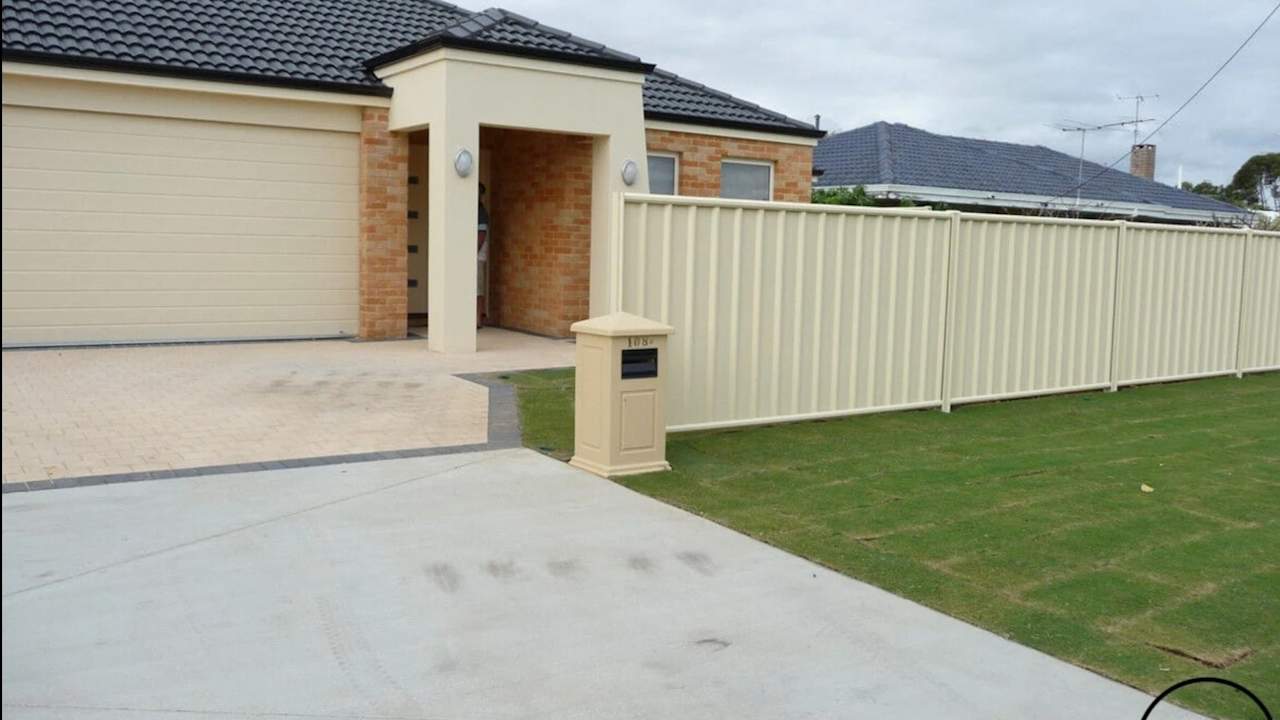Room in a share house