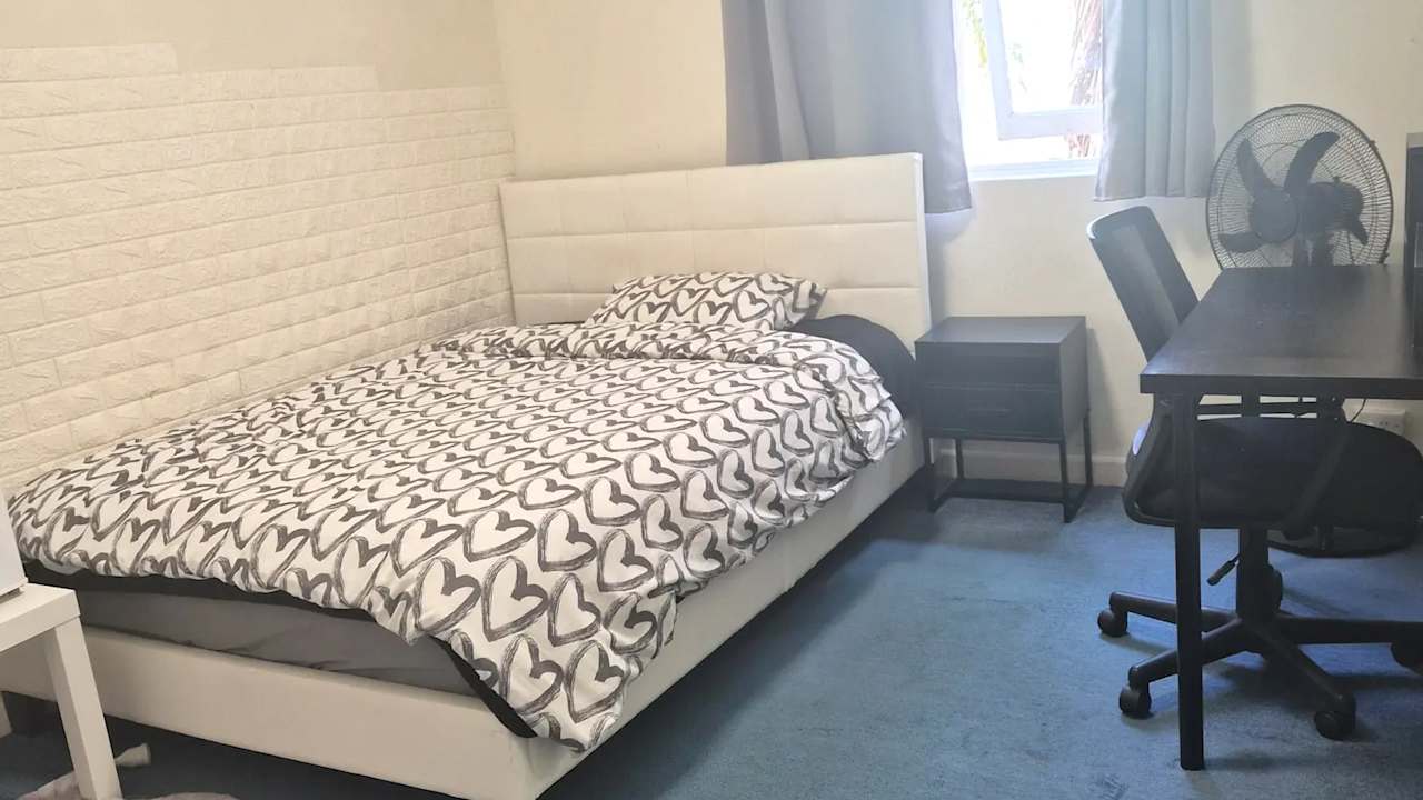 Furnished room in a share house