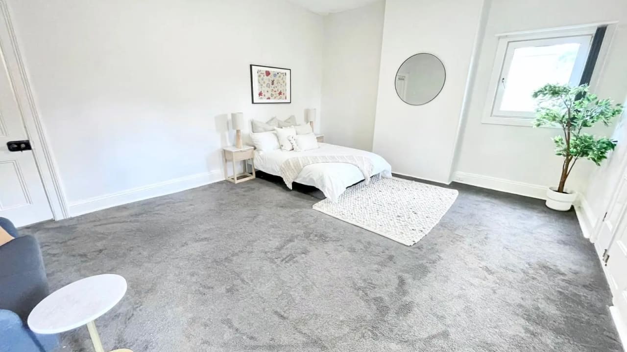 Whole property with 2 rooms for rent