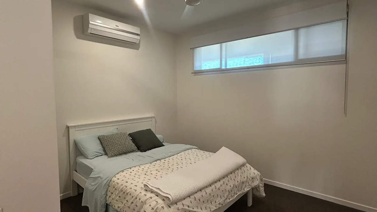 Unfurnished room with own bathroom