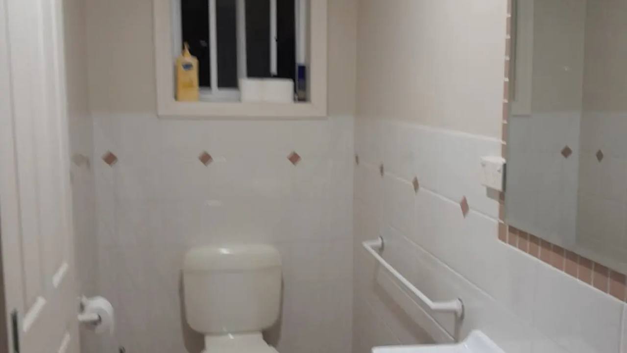 Furnished room with ensuite in a flatshare