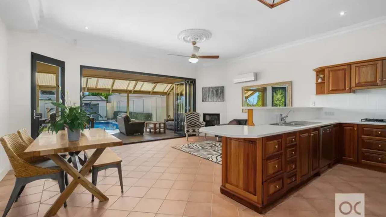 Room in a share house