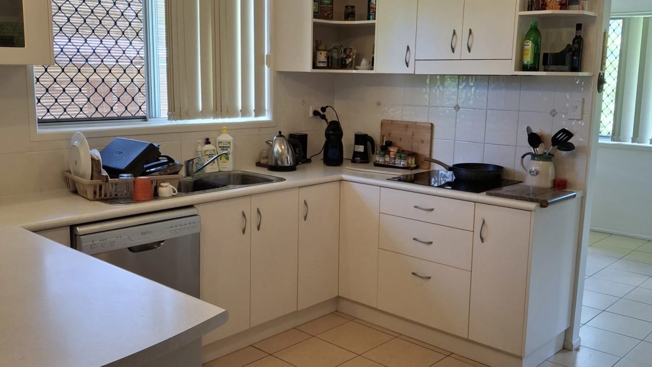 Furnished room in a share house
