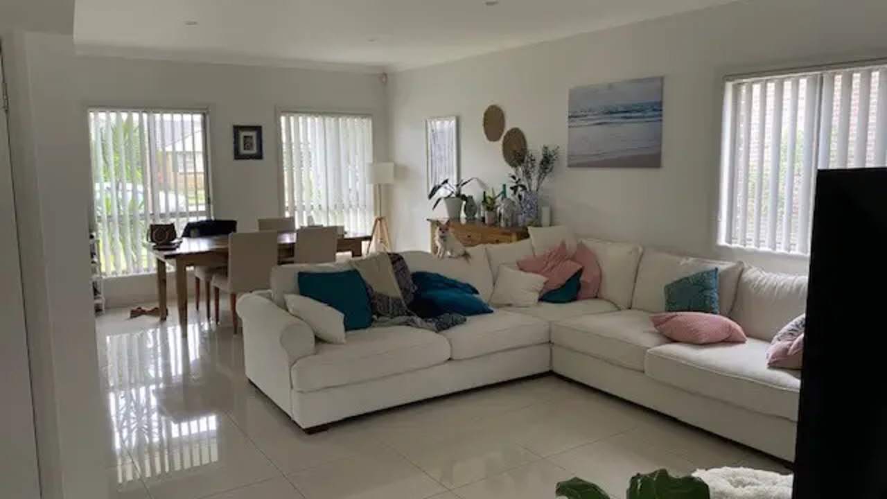 Room in a share house