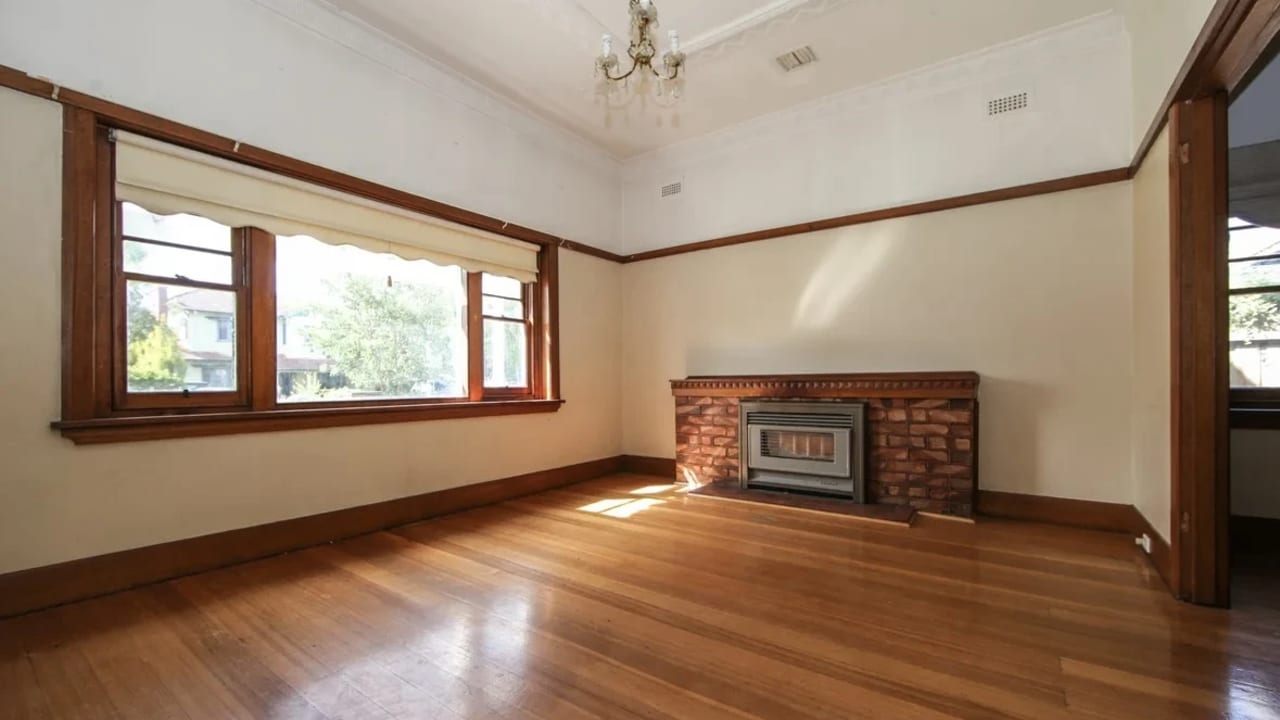 Room in a share house