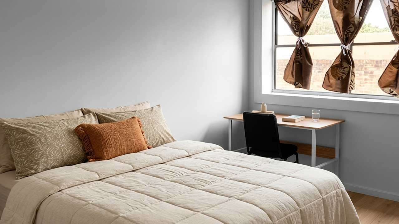 Furnished room in a flatshare