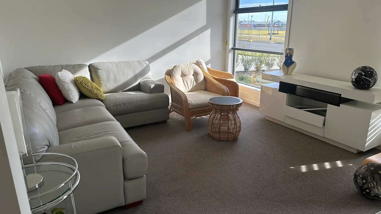 Unfurnished room in a share house
