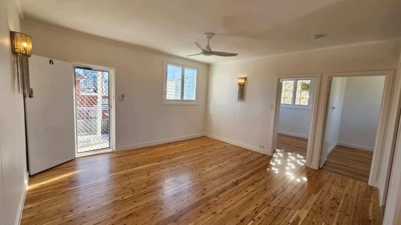 Furnished room in a flatshare