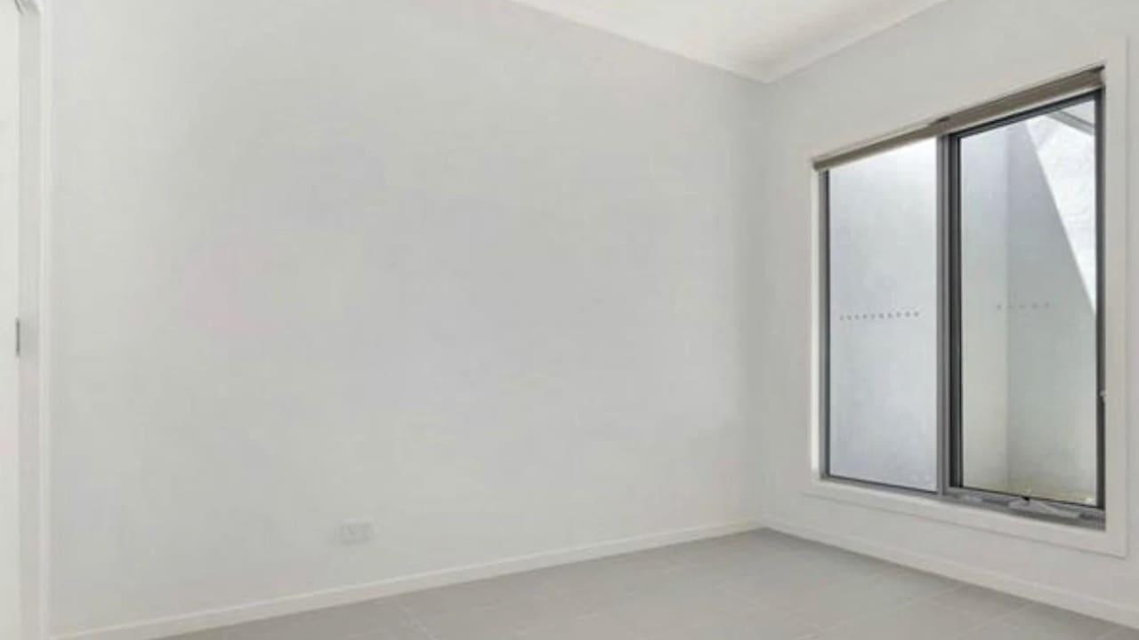 Unfurnished room with own bathroom