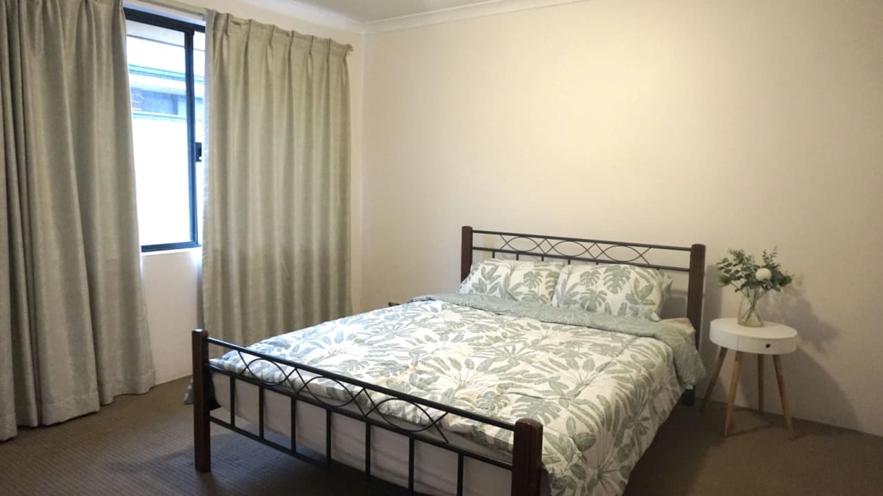 Room in a share house