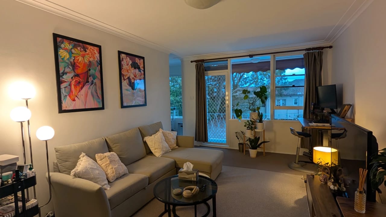 Furnished room in a flatshare