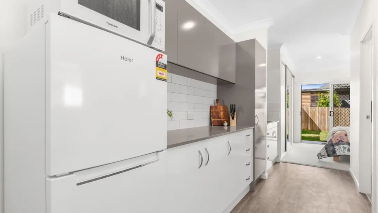 Furnished room studio flat for rent