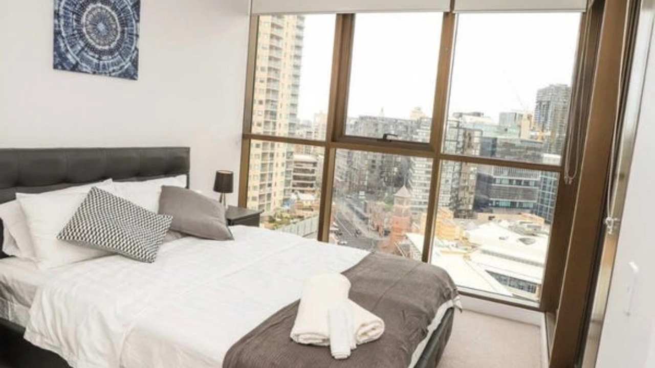 Furnished room in a flatshare