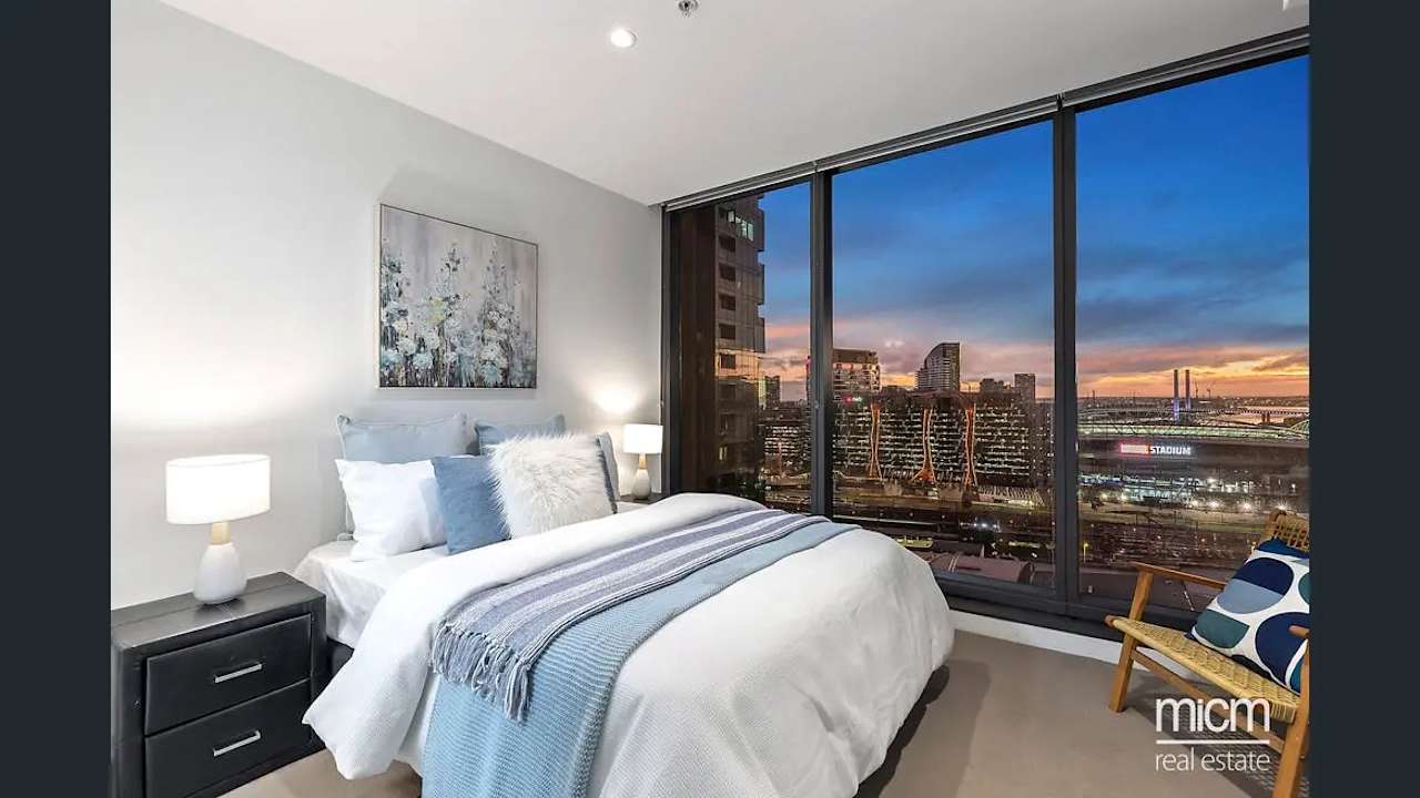 Unfurnished room with ensuite in a flatshare