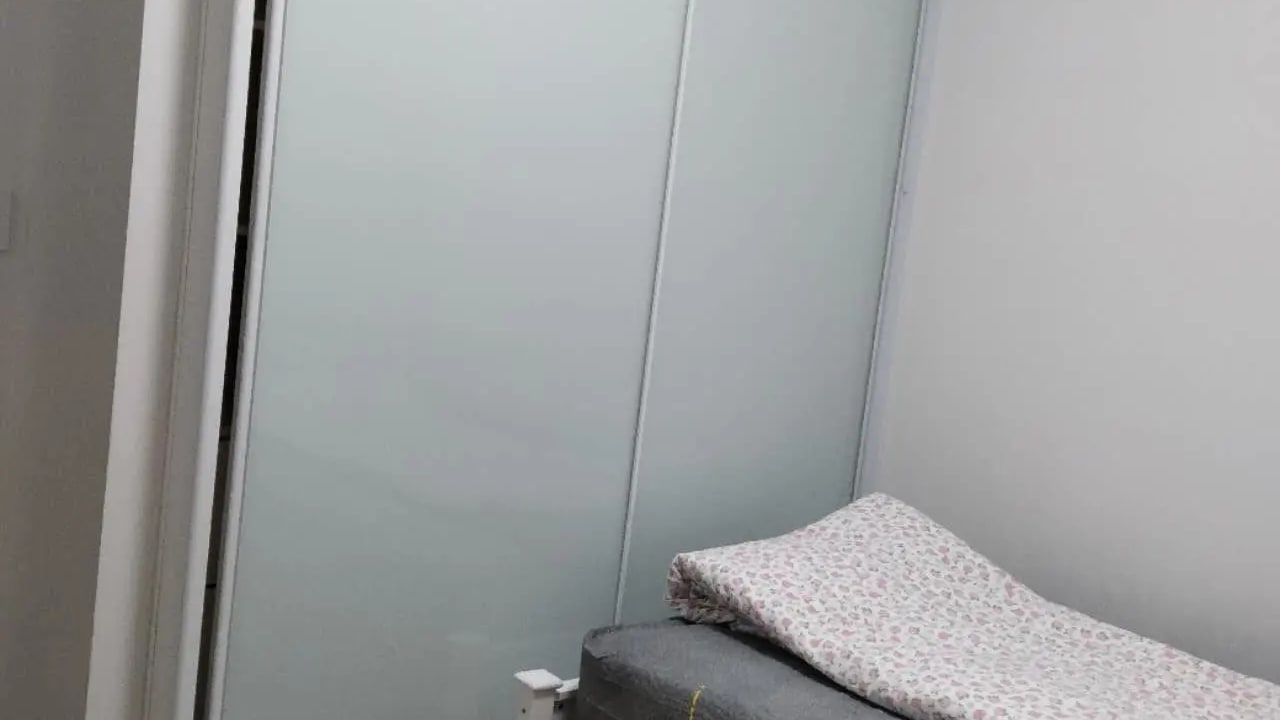 Furnished room with ensuite in a flatshare