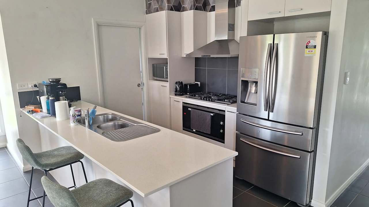 Unfurnished room in a share house