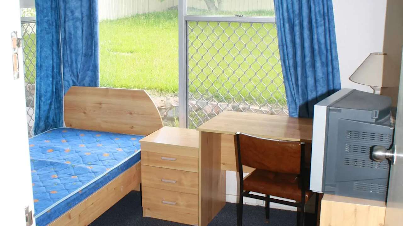 Furnished room in a share house