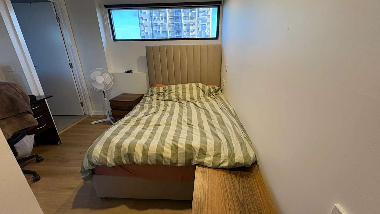 Furnished room with ensuite in a flatshare