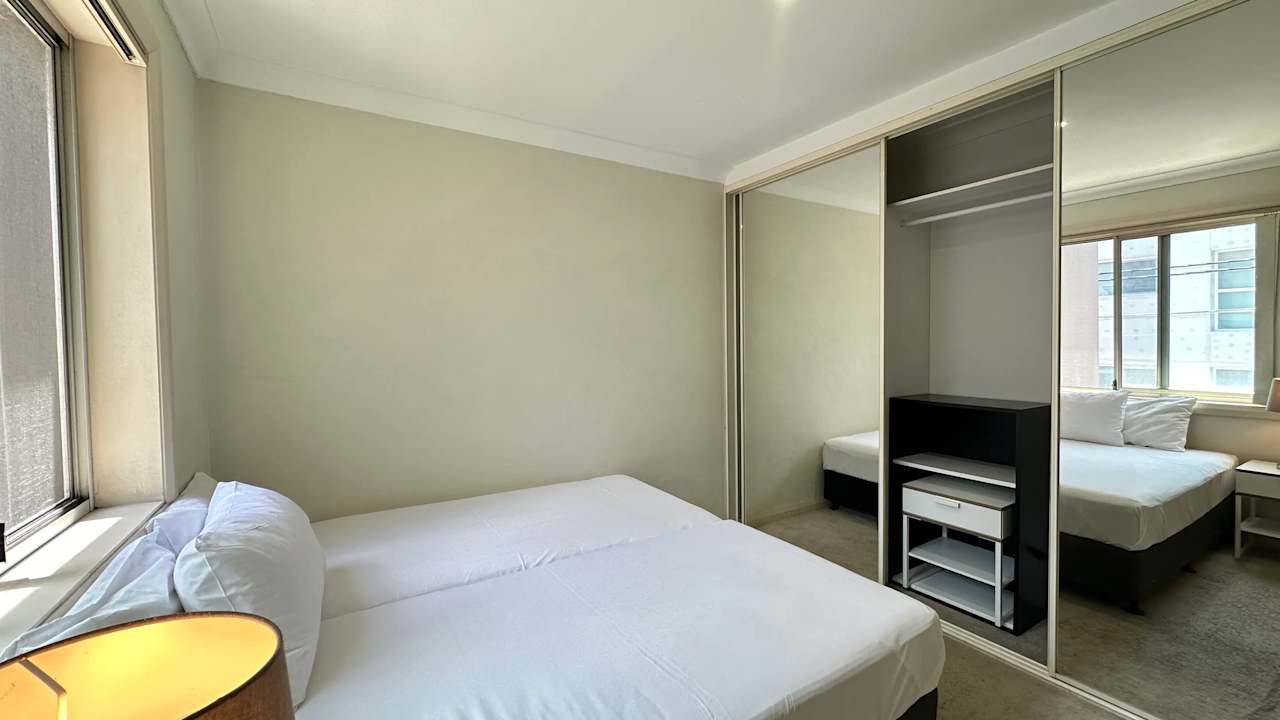 Furnished room in a flatshare