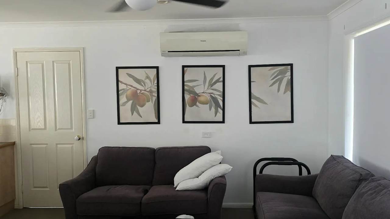 Room in a share house