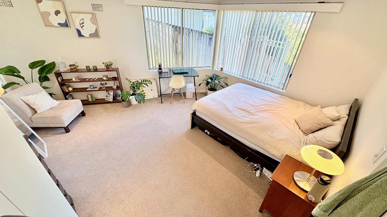 Room in a share house