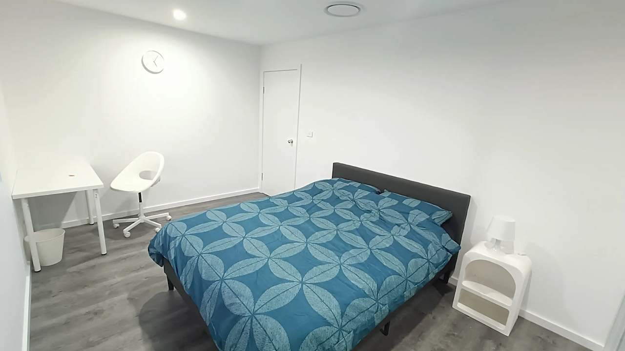 Furnished room in a share house
