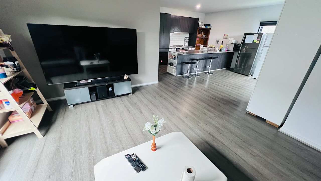 Room in a share house