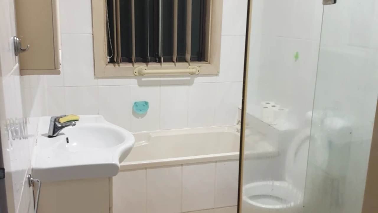 Whole property with 3 rooms for rent