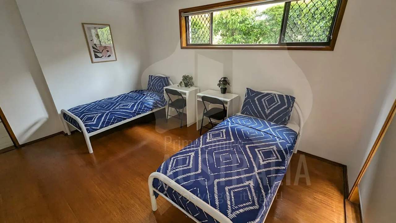 Furnished room in a share house