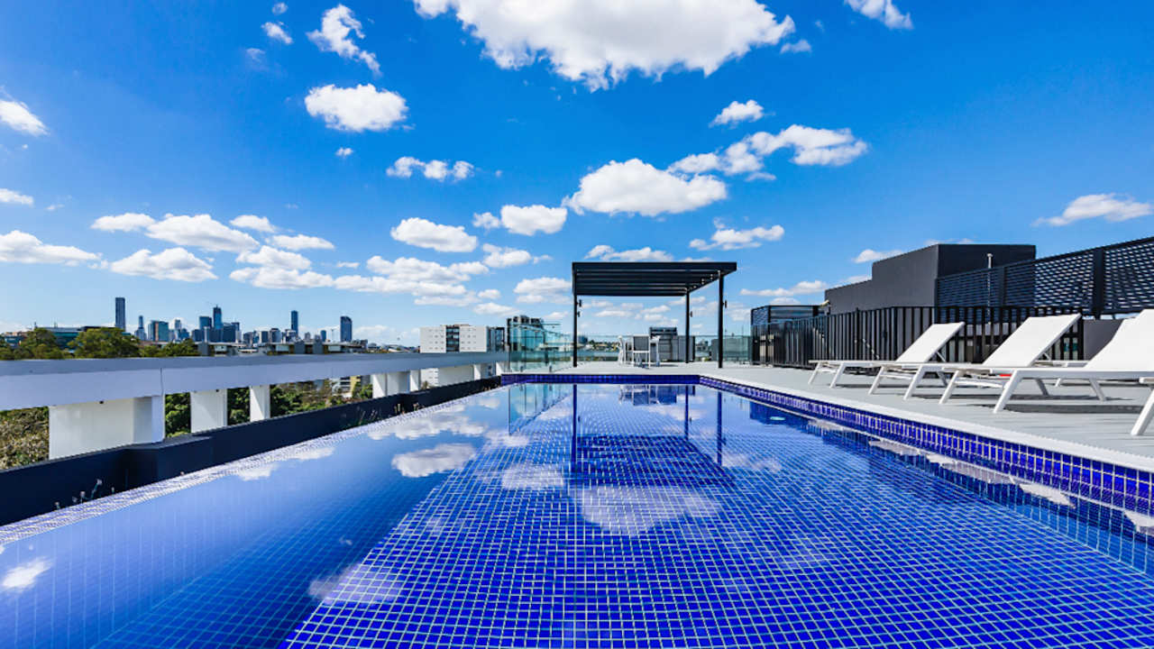 Unfurnished room with ensuite in a flatshare