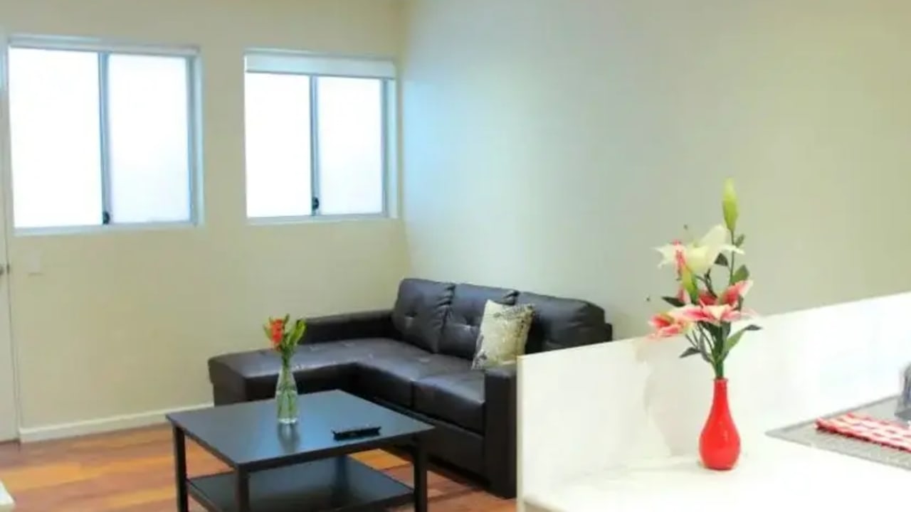 Whole property with 4 rooms for rent
