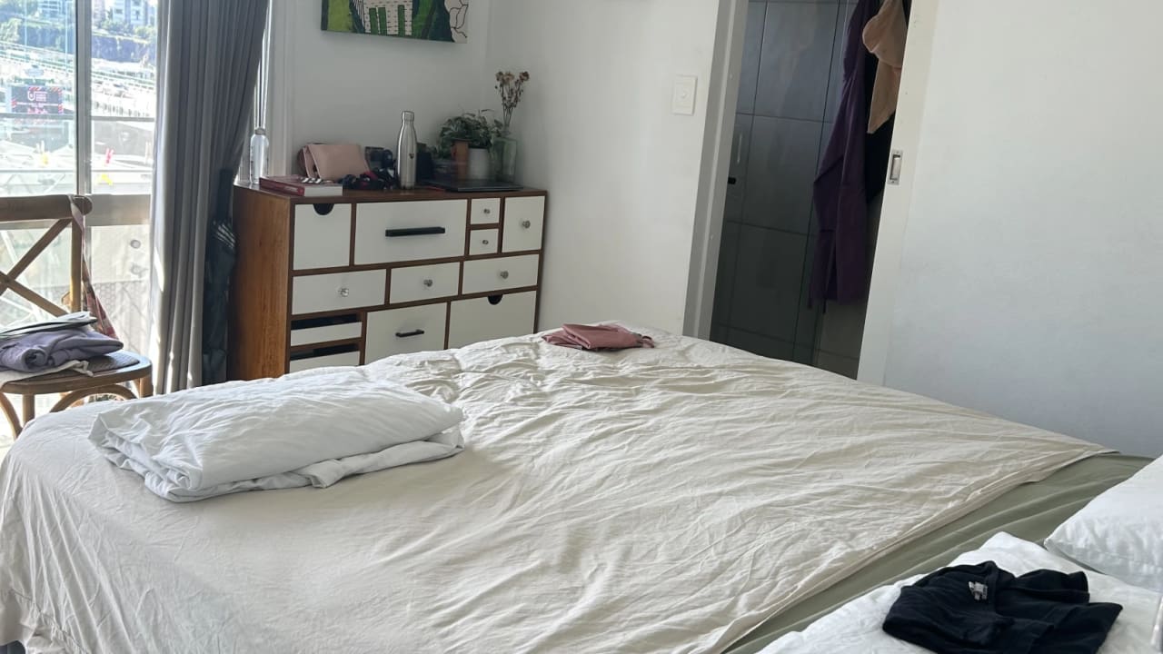 Furnished room with ensuite in a flatshare